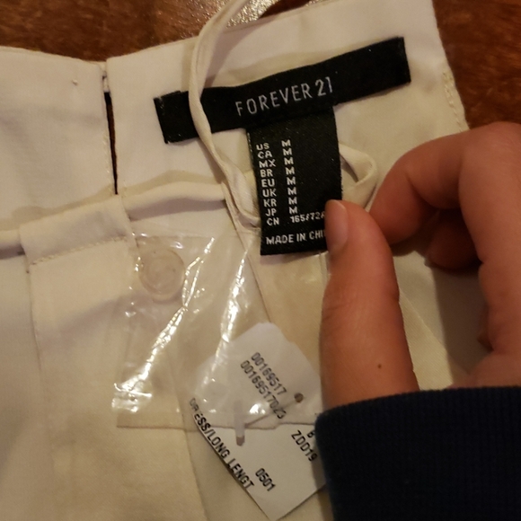 Long beige jumpsuit - Picture 3 of 3